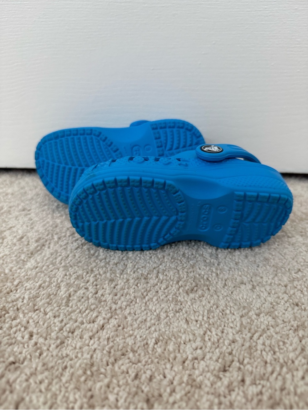 CROCS Toddler Classic Clog in Bright Blue - Picture 2 of 3